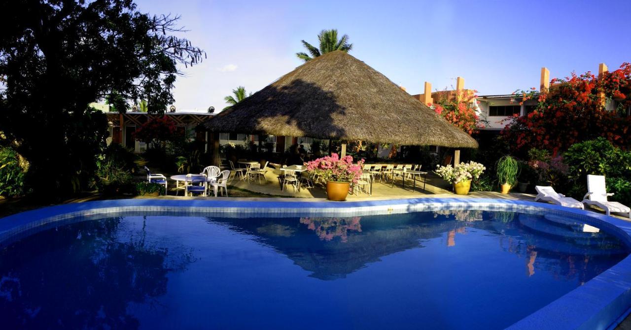 Hotel Santo Vanuatu Luganville Exteriör bild