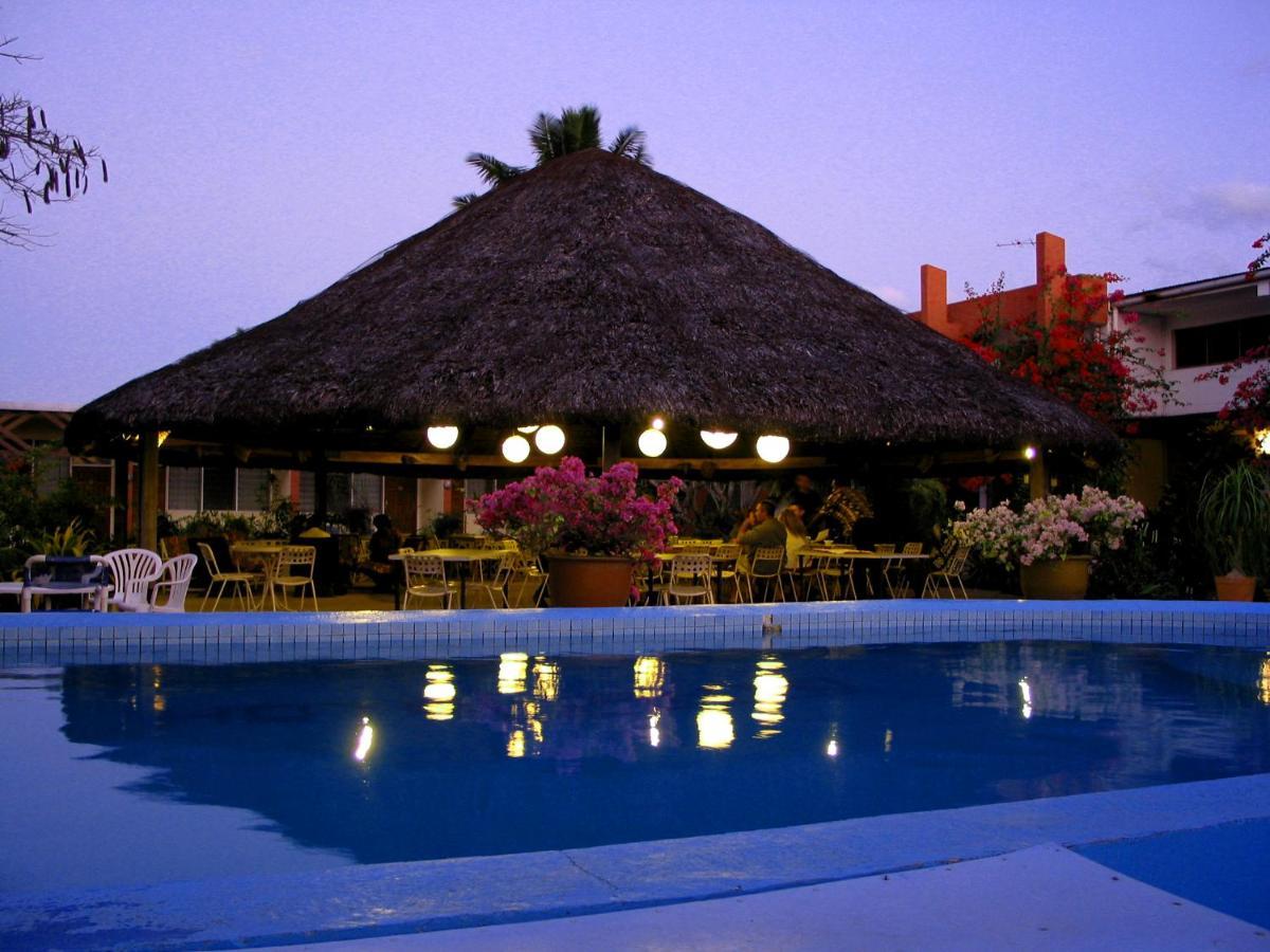 Hotel Santo Vanuatu Luganville Exteriör bild