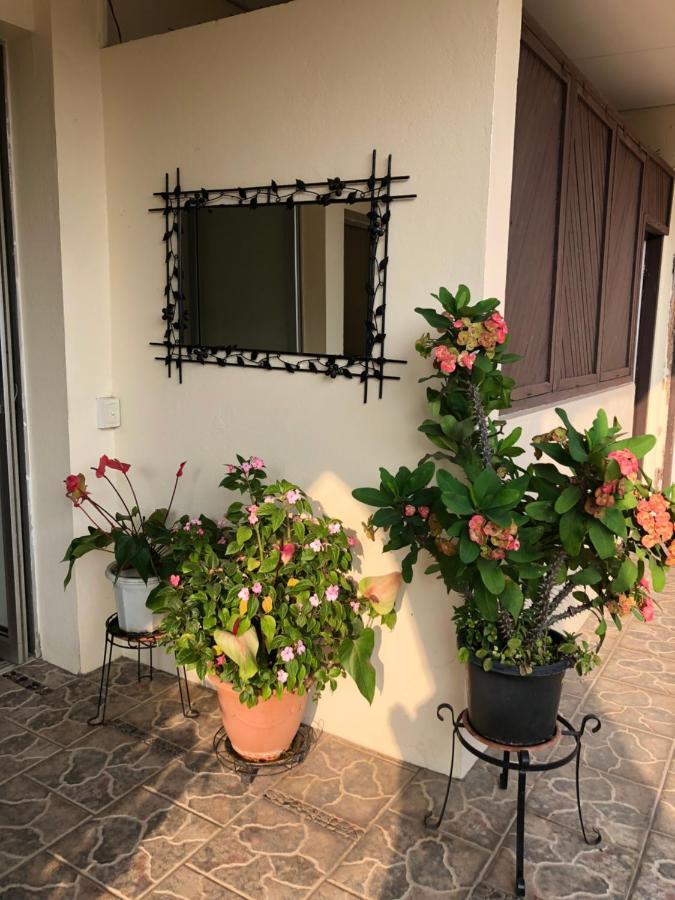 Hotel Santo Vanuatu Luganville Exteriör bild