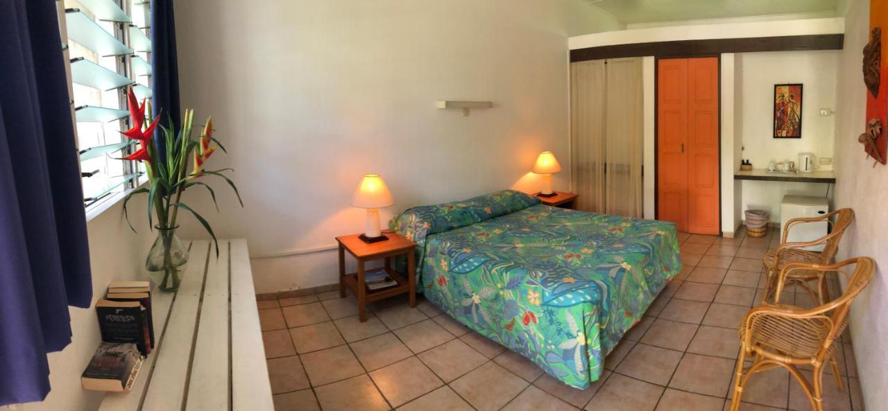 Hotel Santo Vanuatu Luganville Exteriör bild