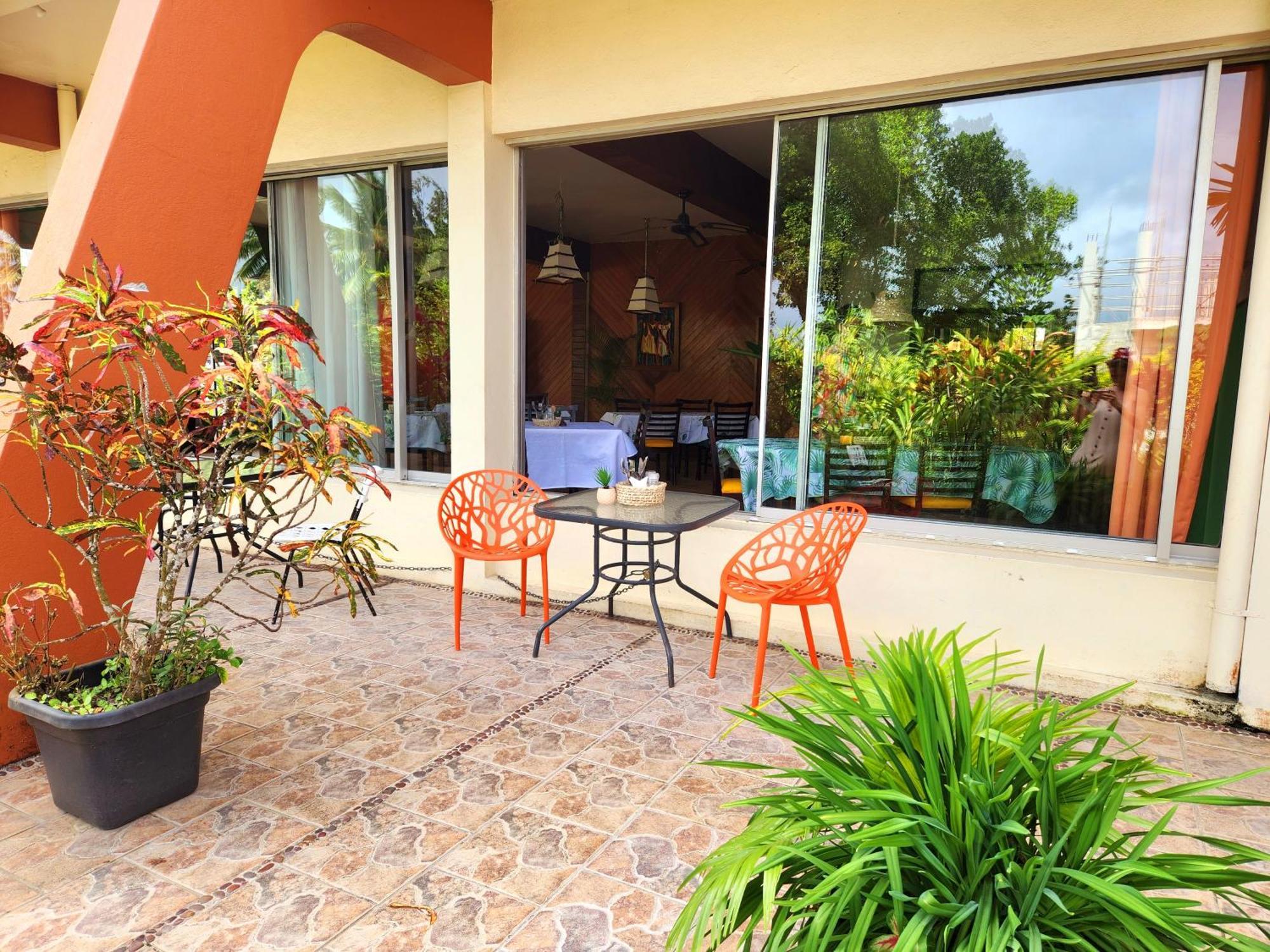 Hotel Santo Vanuatu Luganville Exteriör bild